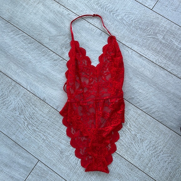 Red lace bodysuit - Picture 1 of 5